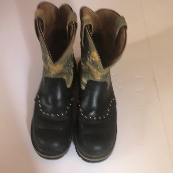 Ariat Shoes - Ariat Fatbaby women’s Cowboy Boots